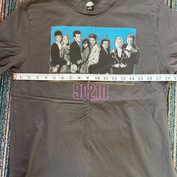 Old Navy Beverly Hills 90210 women’s t-shirt size M - Picture 4 of 5